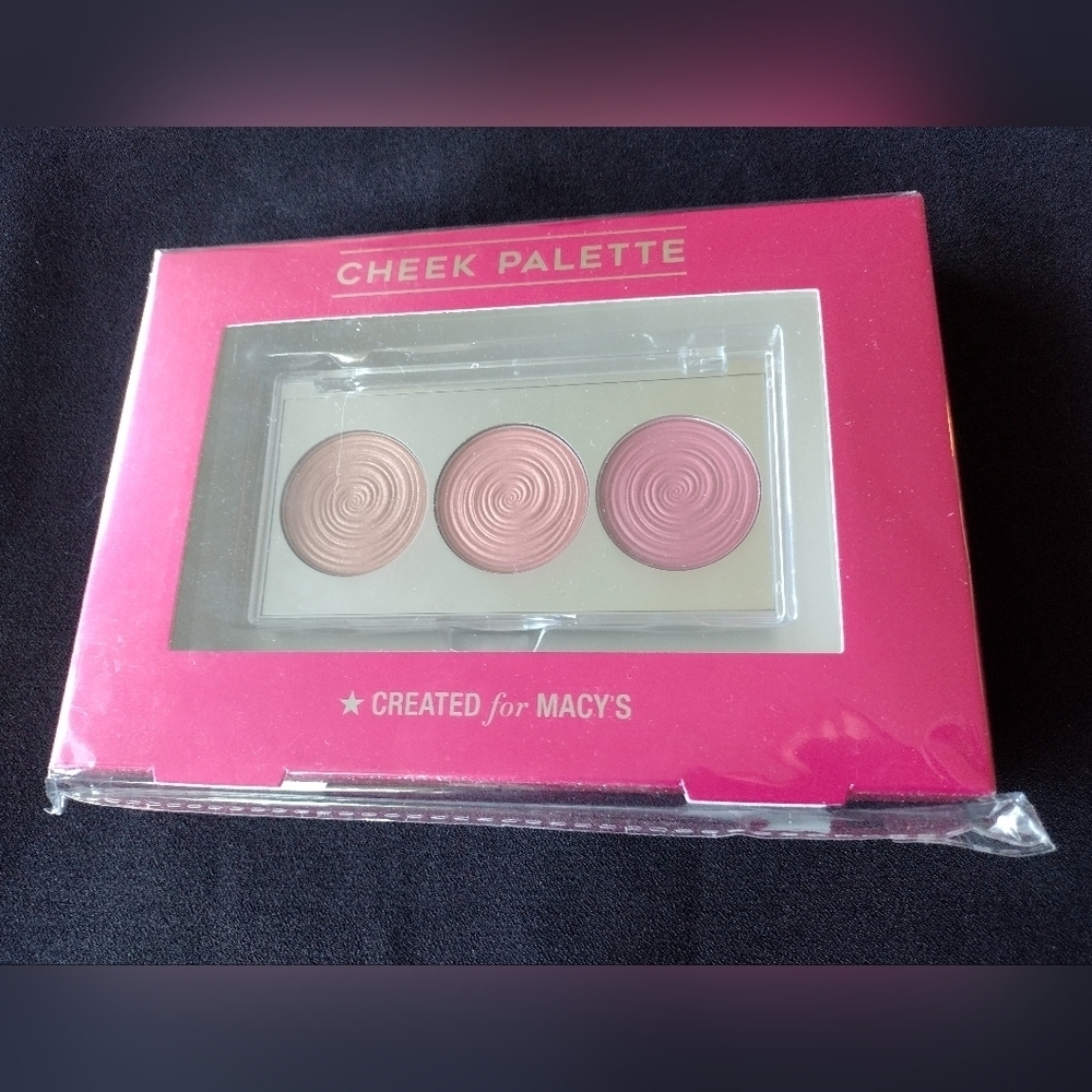 Macy's Cheek Palette - Pink Shades